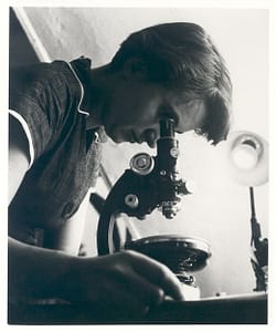 Rosalind Franklin: Pioneering Crystallographer Behind DNA's Secrets