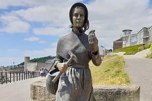 Mary Anning - The Pioneering Paleontologist Who Discovered the Jurassic Coast