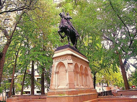 Joan of Arc: The Peasant Girl Who Led France to Victory