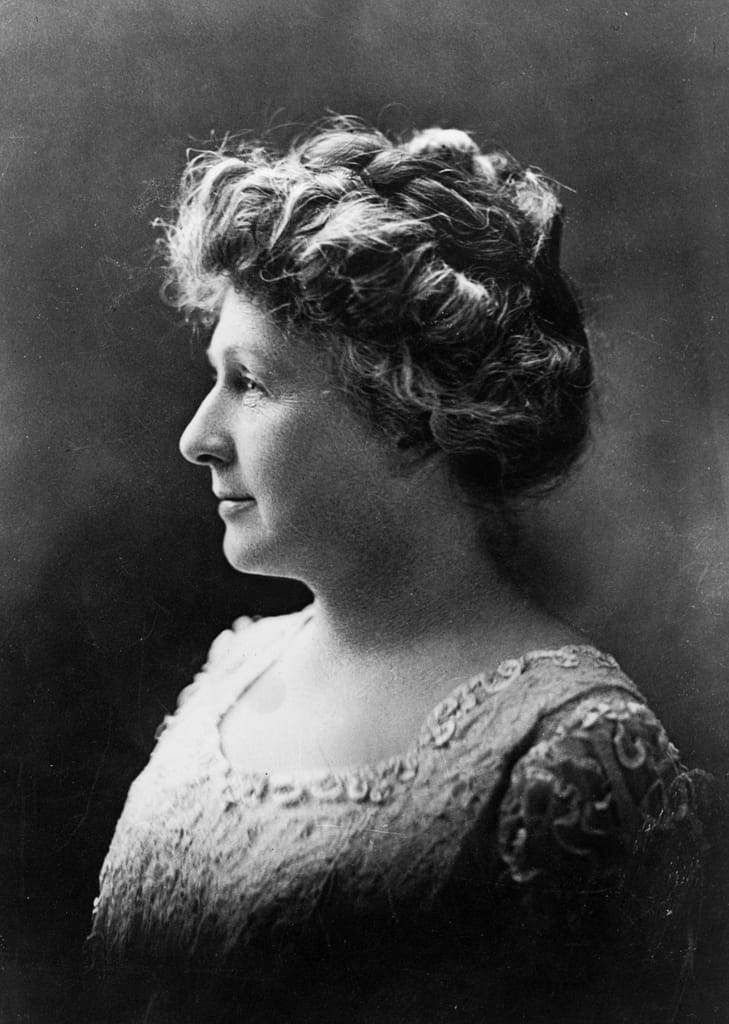 Annie Jump Cannon: The Astronomer Who Mapped the Stars and Shattered Barriers