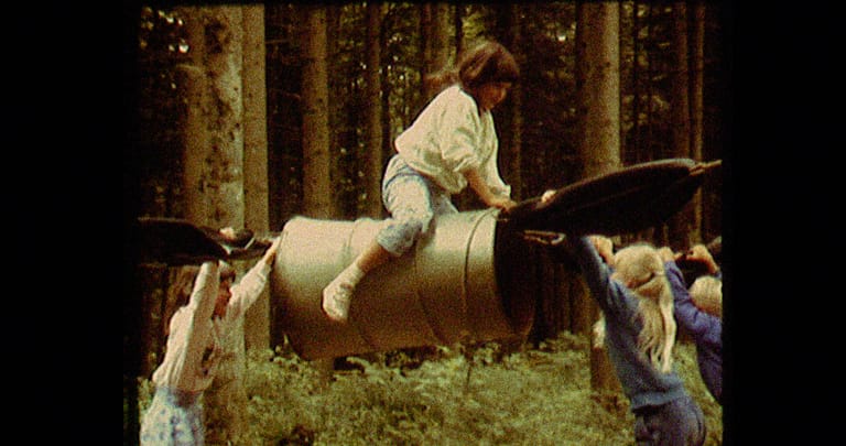 AMAZONEN EINER GROSSTADT - Urban Amazons - Directed by Thais Odermatt