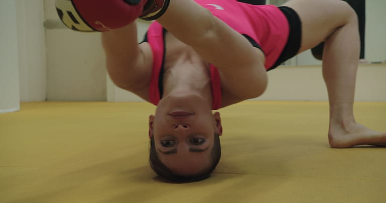 AMAZONEN EINER GROSSTADT - Urban Amazons - Directed by Thais Odermatt