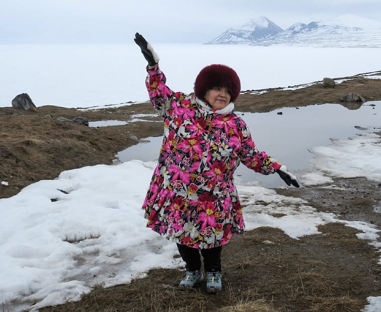 Silent Cries - Navalik Tologanak