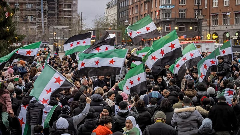 The Syrian Civil War: Uprising, Conflict, and Global Refugee Crisis